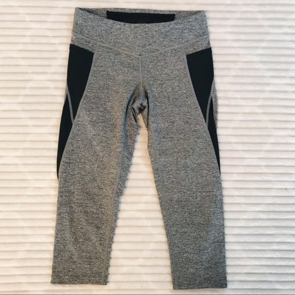 Lucy Activewear Tech Black Gray Pocket Capri Tight Leggings Size XS